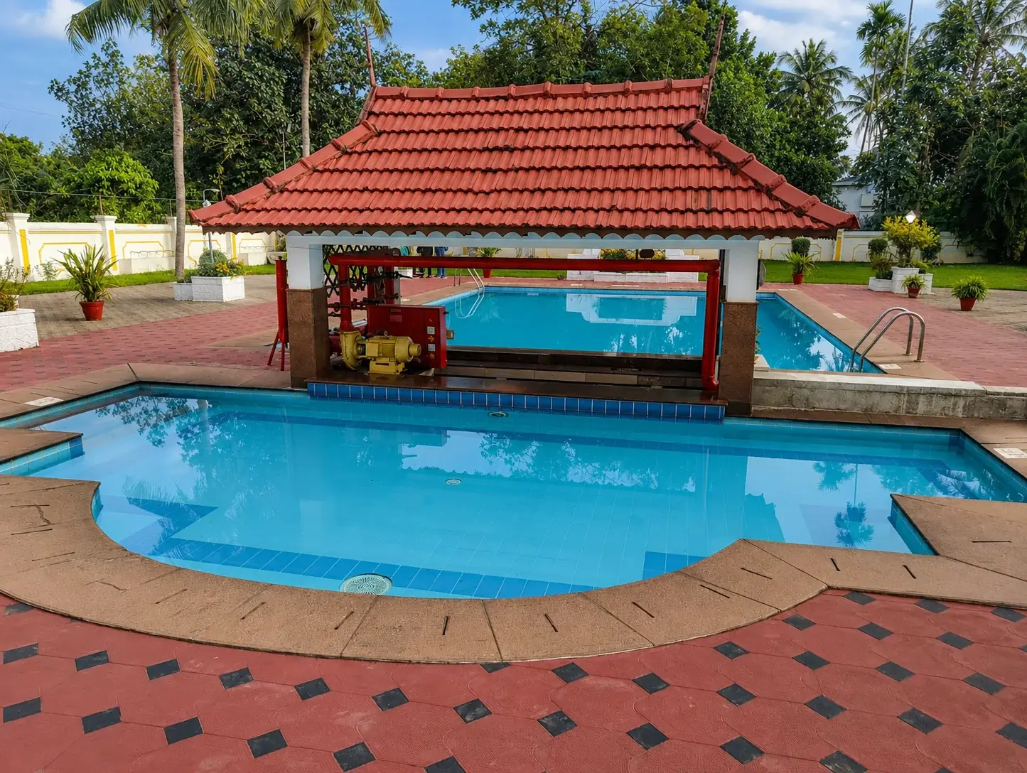Hotel Grounds
