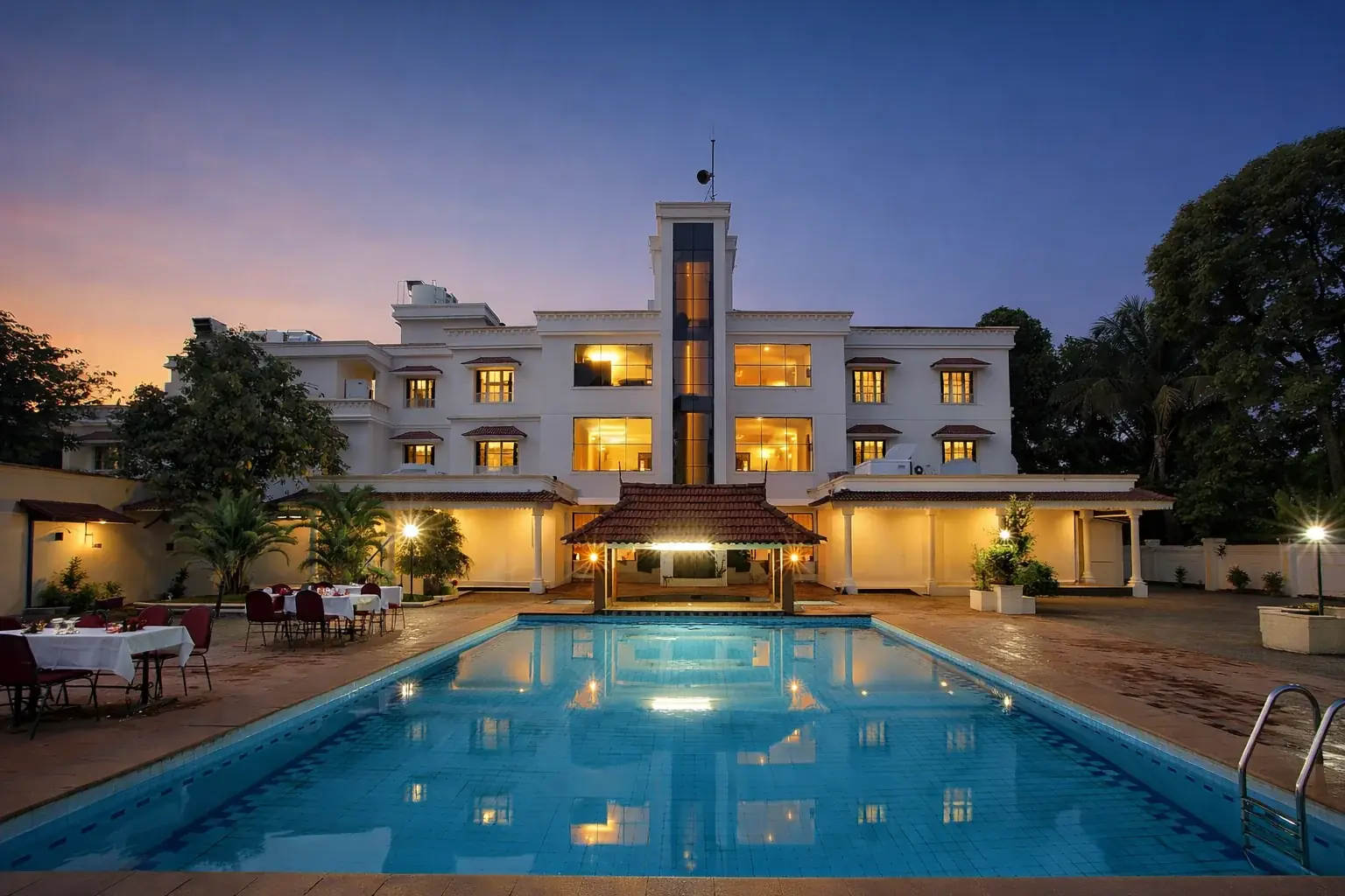 Pool & Garden